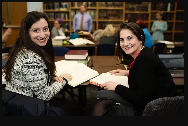 Women studying Talmud at Yeshivat Maharat.